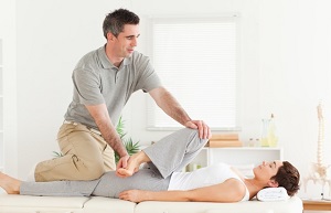 פיזיותרפיה בבית – יתרונות טיפול ושיקום מהבית